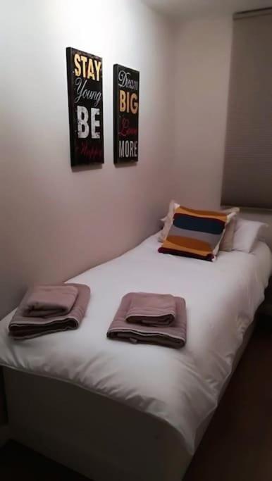 Apartamento Cuarzo Sevilla Exterior foto